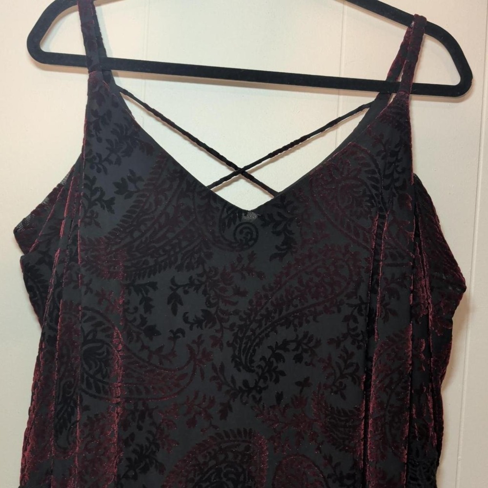 Womens Mystree Black Red Paisley Velvet Dress NWT Cold Shoulder Crochet Mini